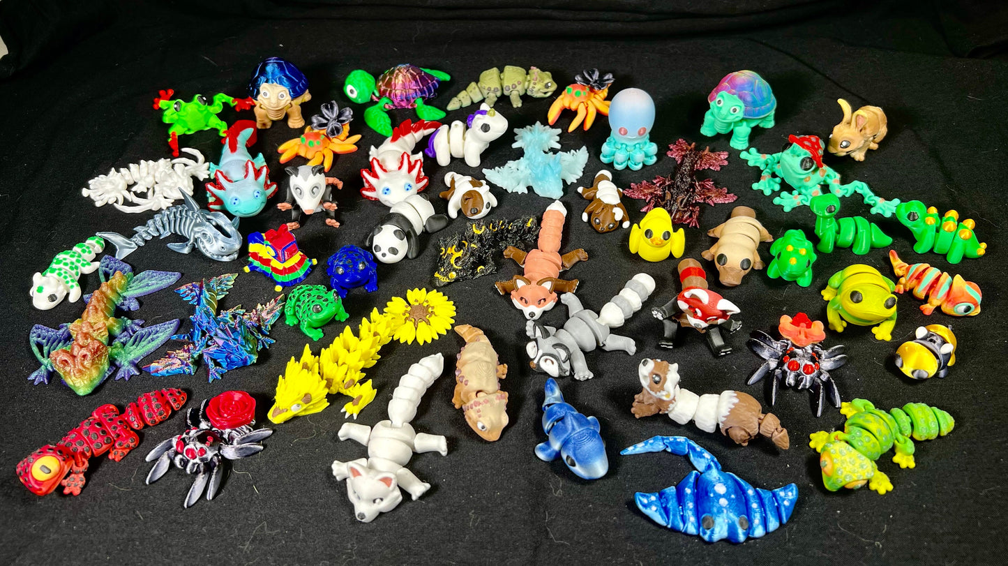 Mini Mystery Pack in Cat Container