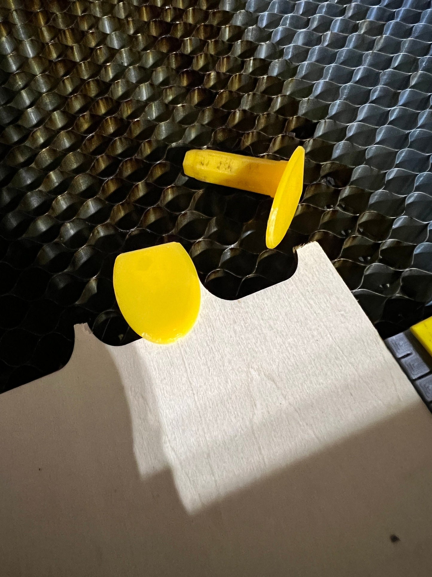 Low Profile Laser Honeycomb Bed Pins